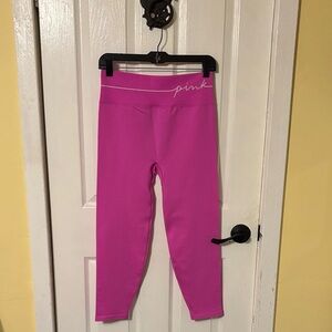 Victoria’s Secret PINK 7/8 Leggings NWT L hot pink